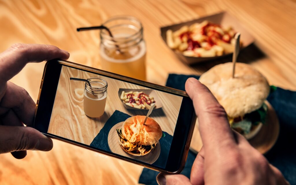 DineAR-Augmented-Reality-Restaurant-Experience-2